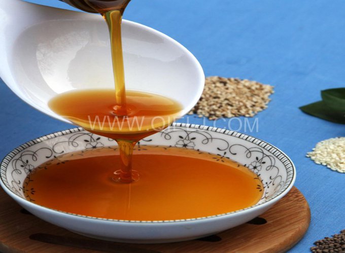 芝麻油提取加工，企鵝糧油機(jī)械生產(chǎn)色香味俱佳的油脂(圖1)